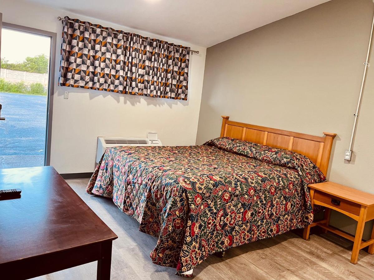 Express Inn Hotel Дейтон Экстерьер фото